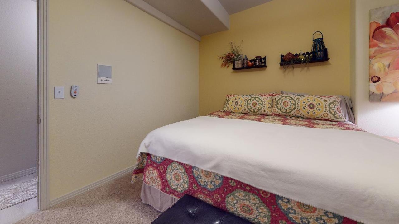 120 Winding Meadow By Vacation Rentals For You Monument Exterior photo