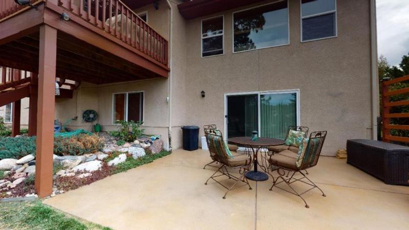 120 Winding Meadow By Vacation Rentals For You Monument Exterior photo