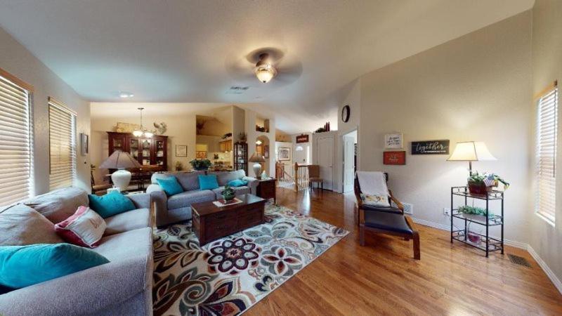 120 Winding Meadow By Vacation Rentals For You Monument Exterior photo