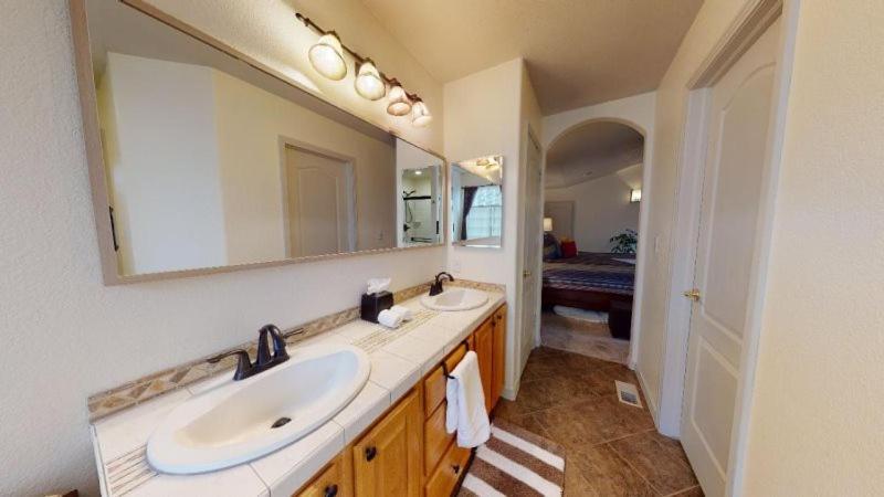 120 Winding Meadow By Vacation Rentals For You Monument Exterior photo